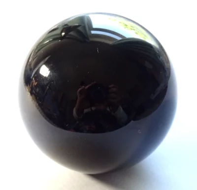 Propriétés et vertus de l'Obsidienne noire, guide complet et achat