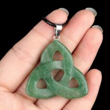Collier pendentif Triquetra aventurine verte